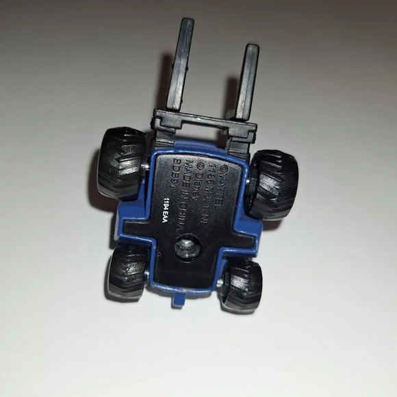 Disney Pixar Fire And Rescue Maru - Picture 9 of 9